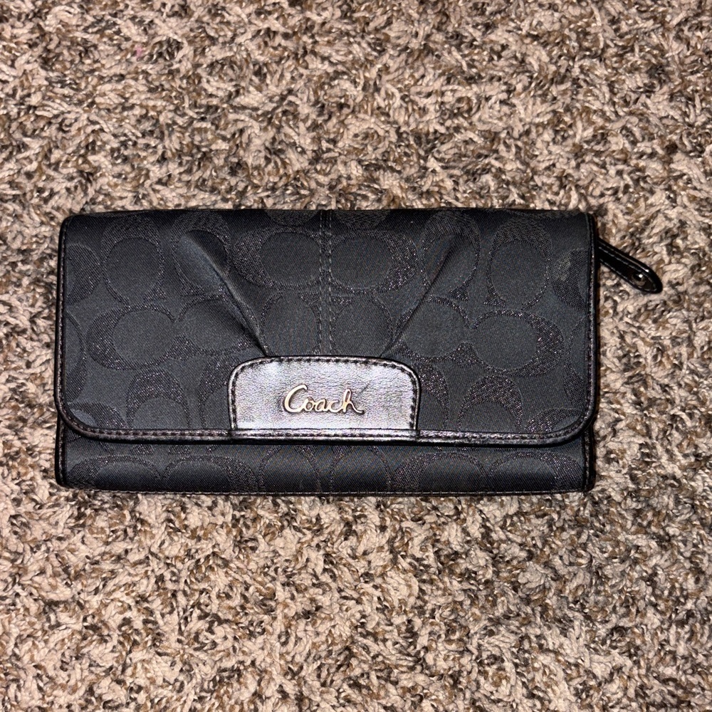 Vintage Authentic Coach Black Signature Wallet
